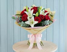 Букет цветов из:  Лилии и Розы в Поздняково