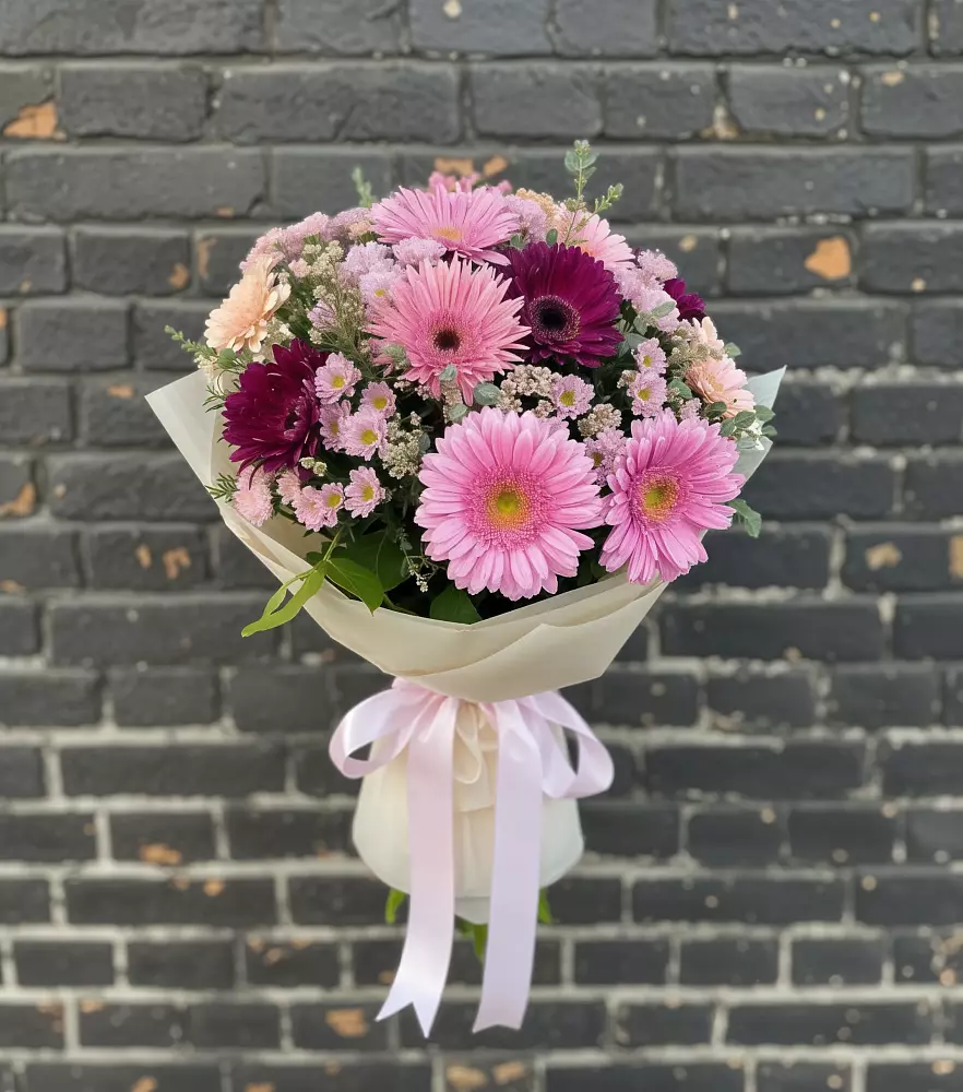 Букет цветов из: Герберы и Хризантемы в Поздняково