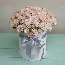 Цветочная композиция из Розы в шляпной коробке в Поздняково