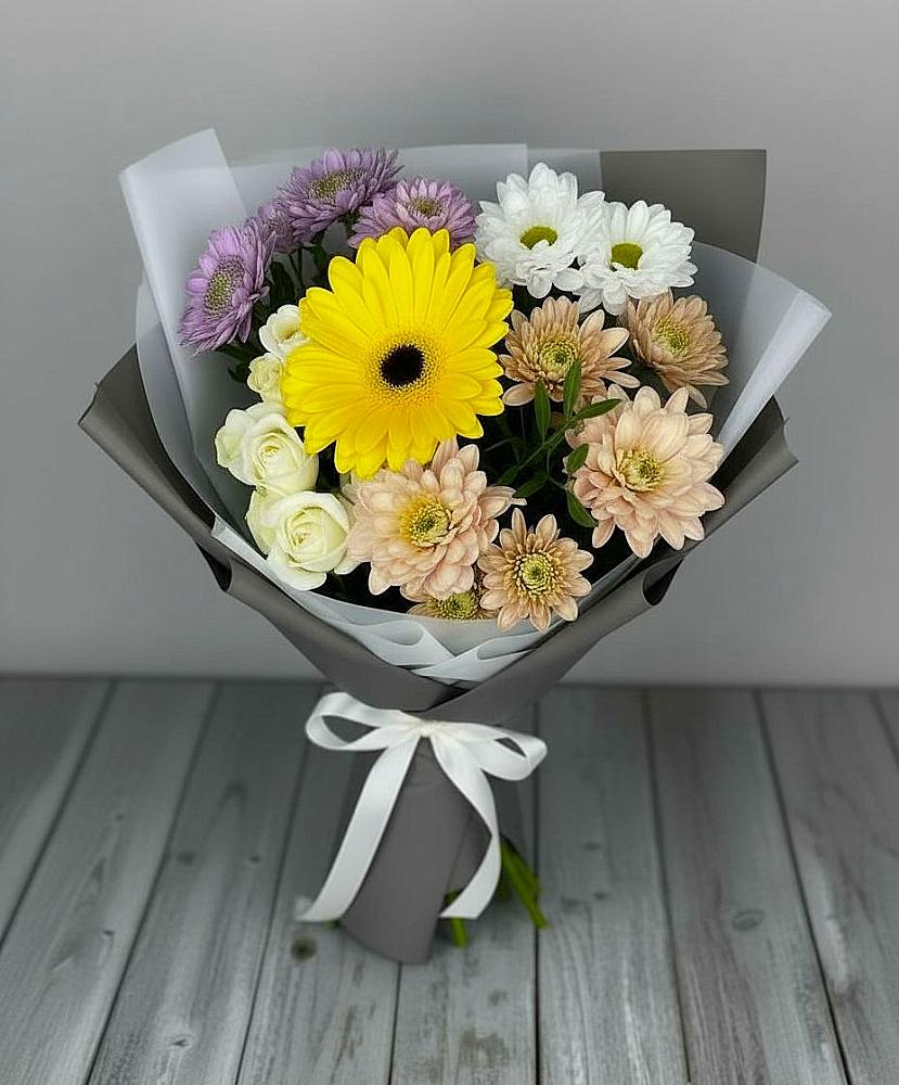 Букет цветов из: Розы, Герберы и Хризантемы в Поздняково