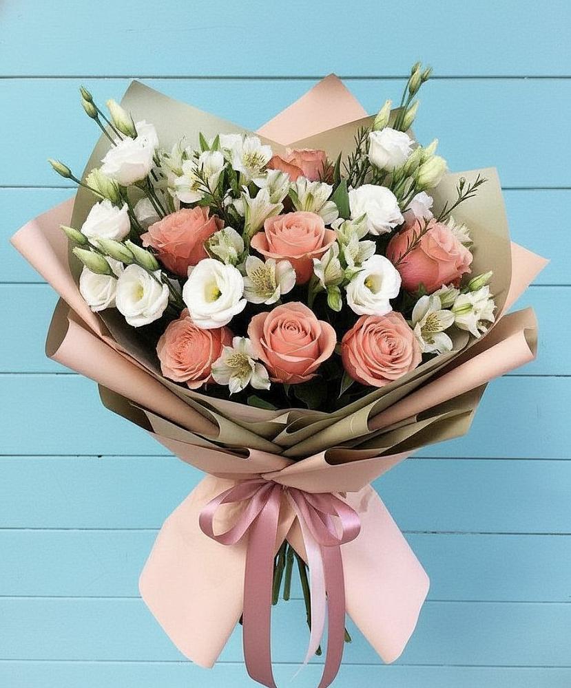 Букет цветов из: Розы, Альстромерии и Лизиантусы в Поздняково