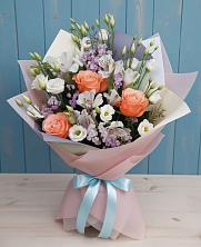 Букет цветов из:  Лизиантусы, Розы, Альстромерии и Гипсофила в Поздняково