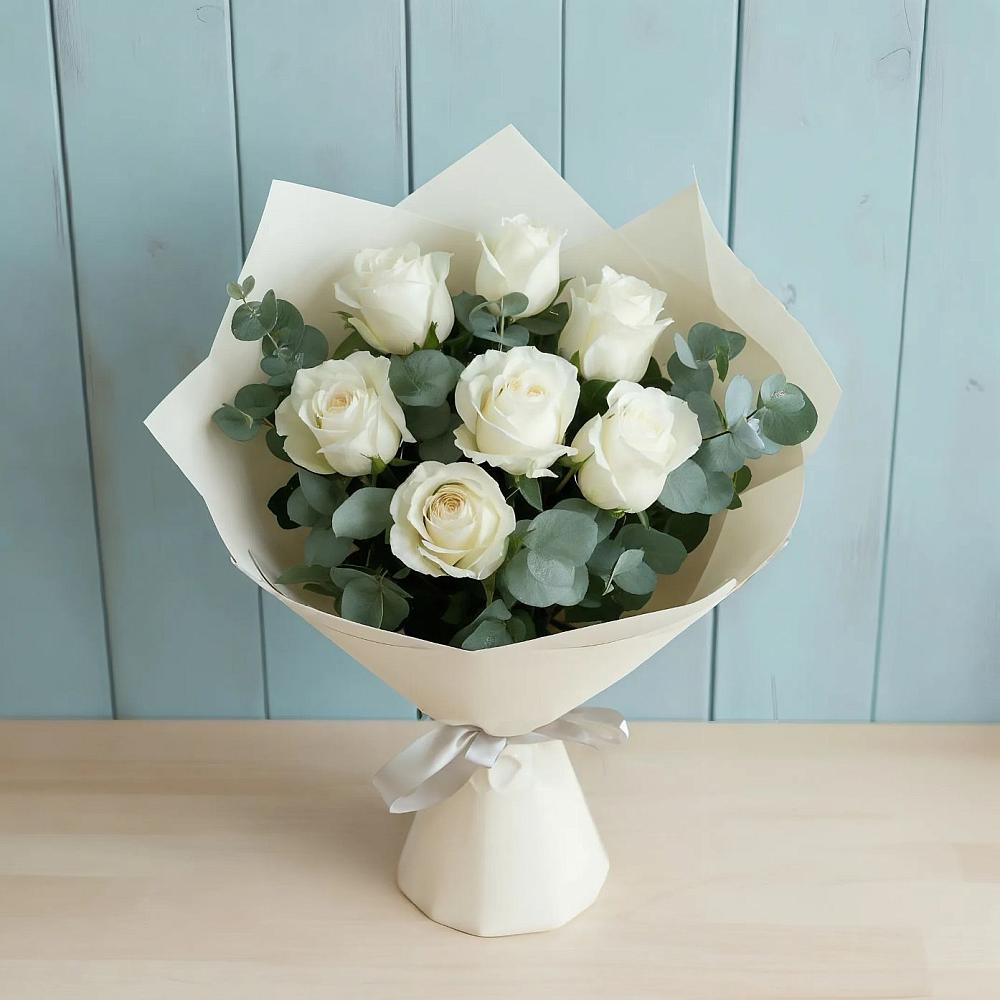 Букет Белые розы в Эвкалипте в Поздняково