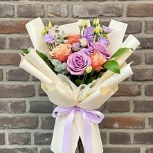 Букет цветов из:  Лизиантусы и Розы в Поздняково