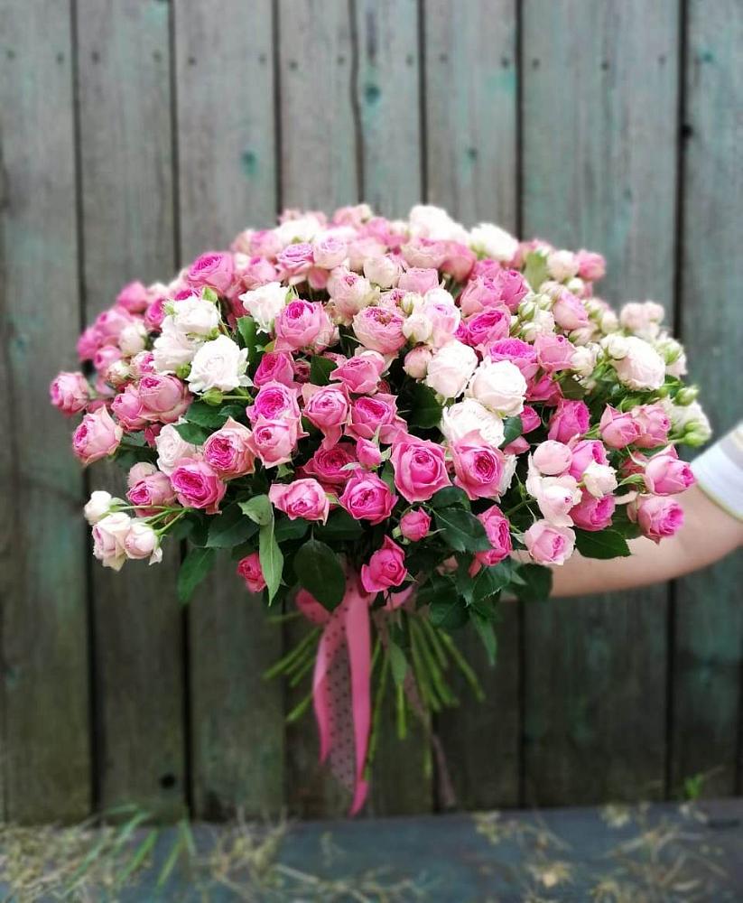 Букет Розовые кустовые розы Натали и Лав Лидия в Поздняково