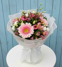 Букет цветов из:  Герберы, Альстромерии и Лизиантусы #REPLACE_PRED# Поздняково