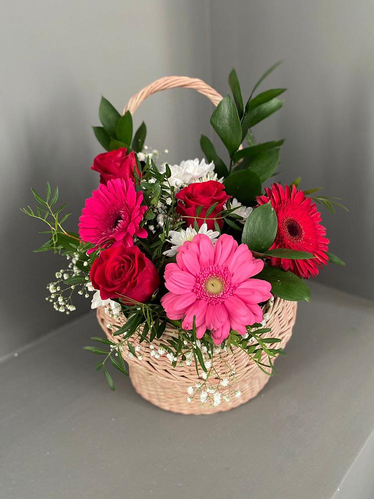 Цветочная композиция из Розы, Хризантемы и Герберы в корзине в Поздняково