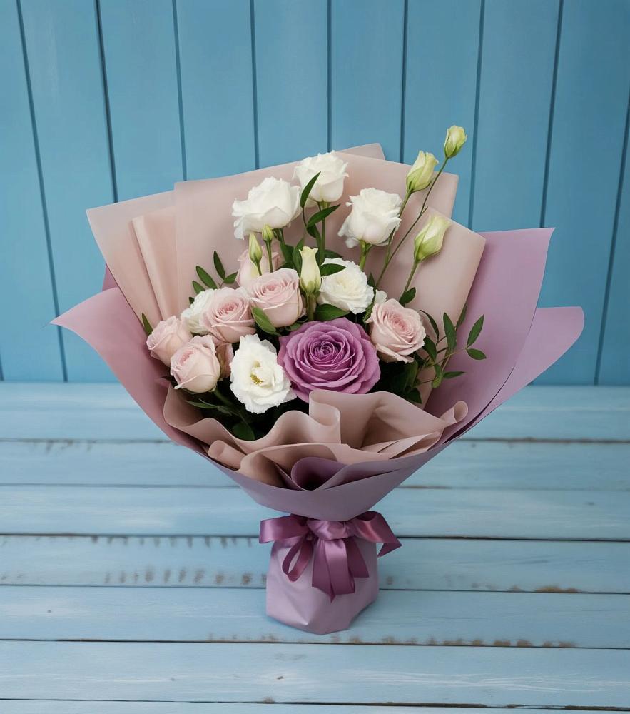 Букет цветов из: Розы и Лизиантусы в Поздняково